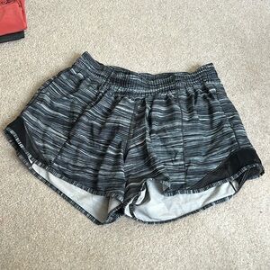 Lululemon Hotty Hot High-Rise Lined Short 4”